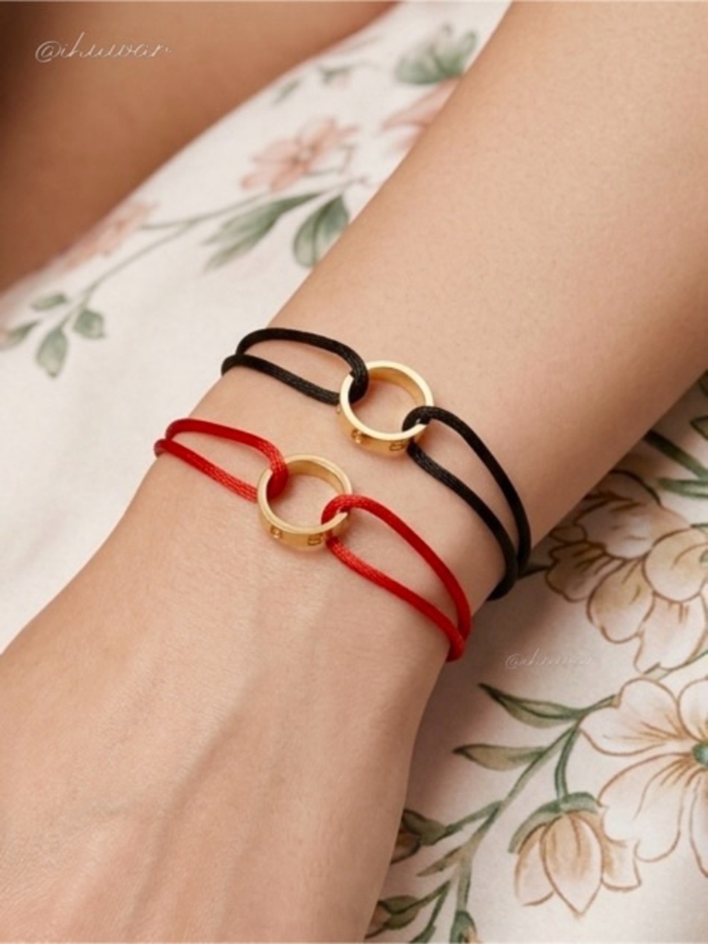 18K Gold Plated Unisex Adjustable Red Cord Screw Ring Bracelet - Picture 6 of 7